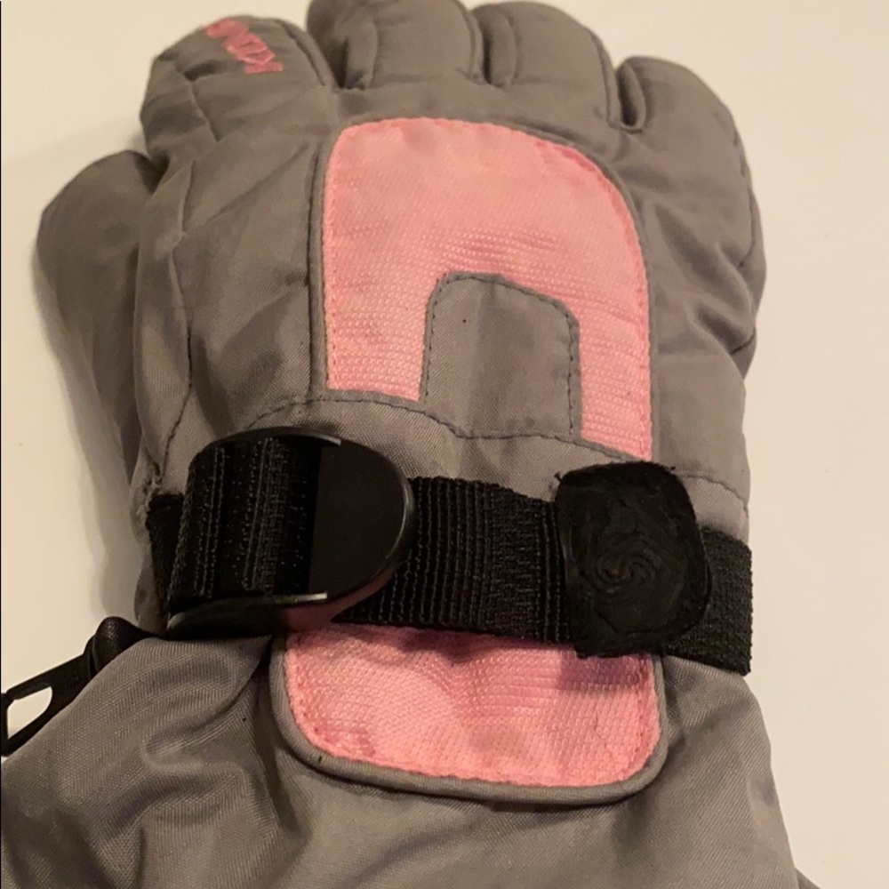 Gloves - Picture 7 of 11